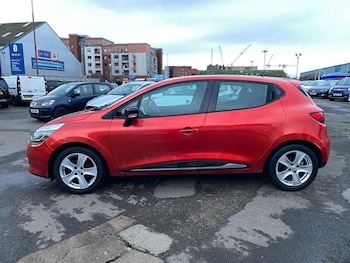 Used Renault Clio 2015 for sale - 76986390: Photo