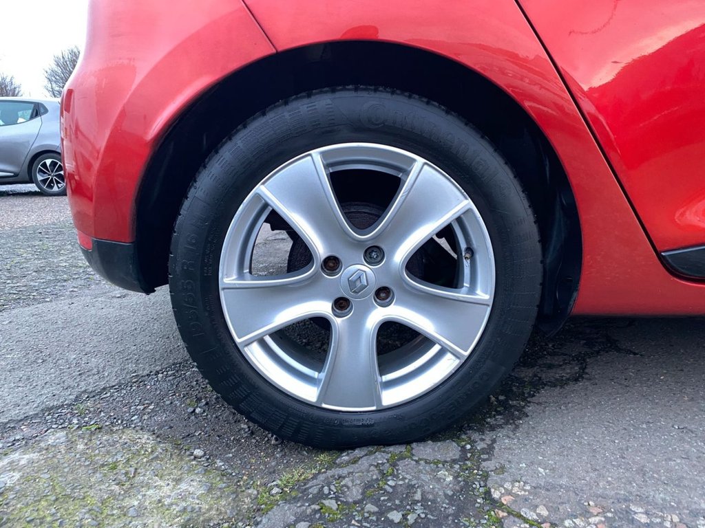 Used Renault Clio 2015 for sale - 76986390: Photo 8