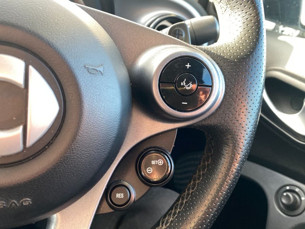 Used smart fortwo 2017 for sale - 77172069: Photo 16