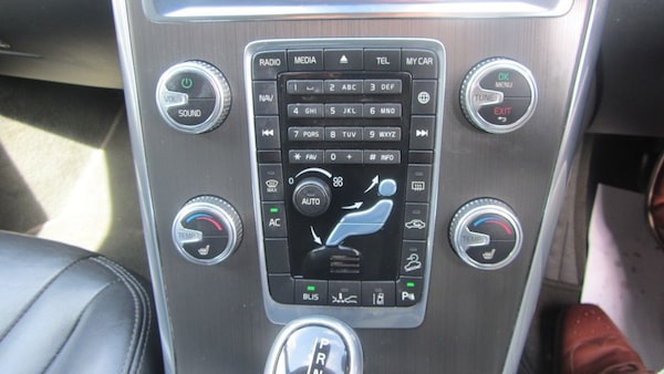 Used Volvo XC60 2015 for sale - 75307177: Photo 25