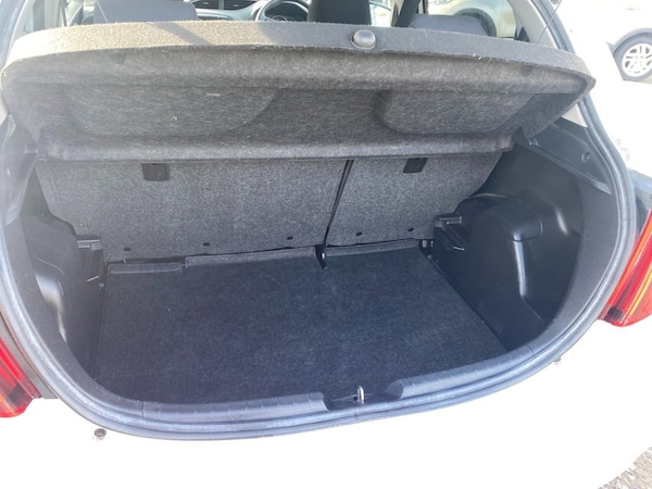 Used Toyota Yaris 2016 for sale - 76092880: Photo 13