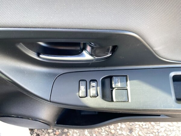Used Toyota Yaris 2016 for sale - 76092880: Photo 16