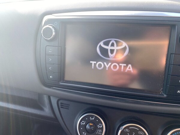 Used Toyota Yaris 2016 for sale - 76092880: Photo 17