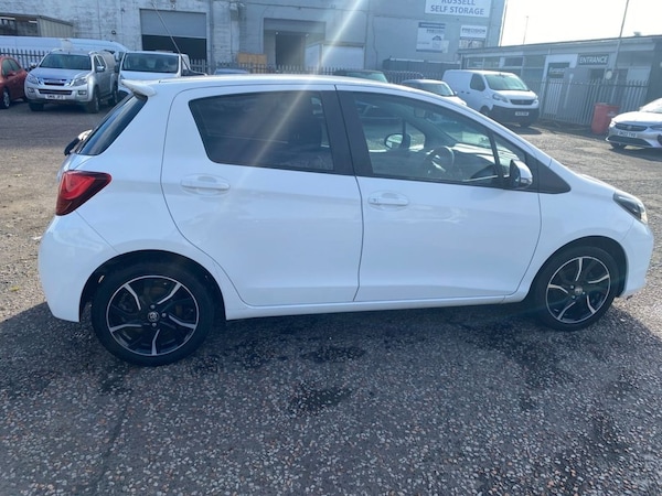 Used Toyota Yaris 2016 for sale - 76092880: Photo 8