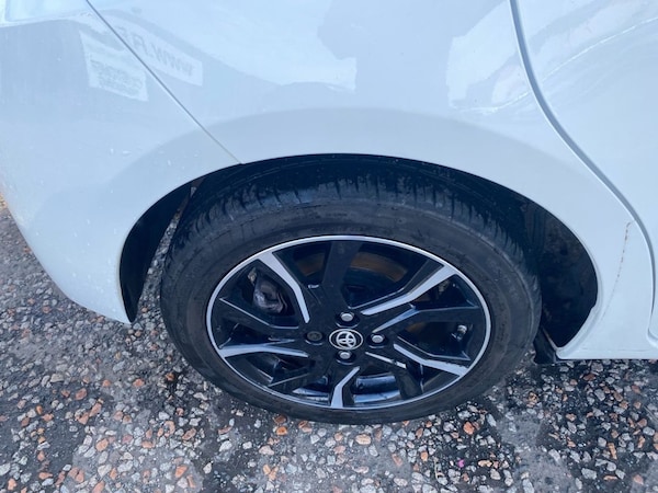 Used Toyota Yaris 2016 for sale - 76092880: Photo 9