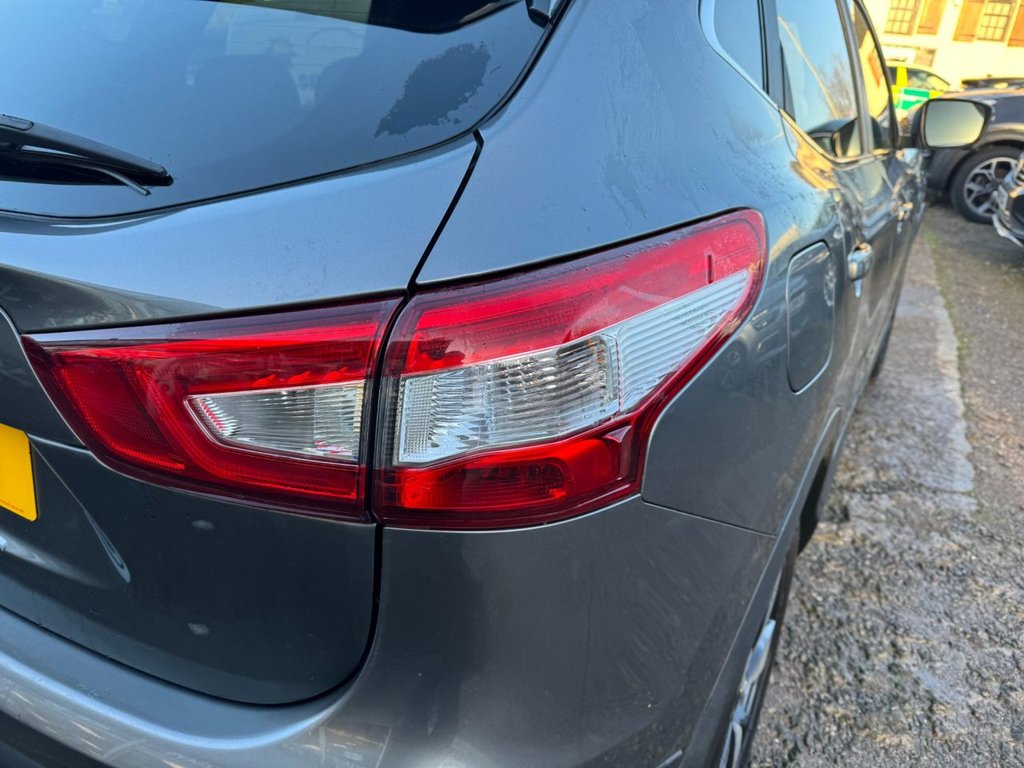 Used Nissan Qashqai 2015 for sale - 76962552: Photo 17