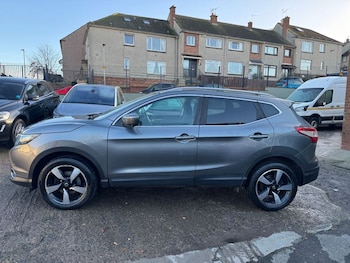 Used Nissan Qashqai 2015 for sale - 76962552: Photo