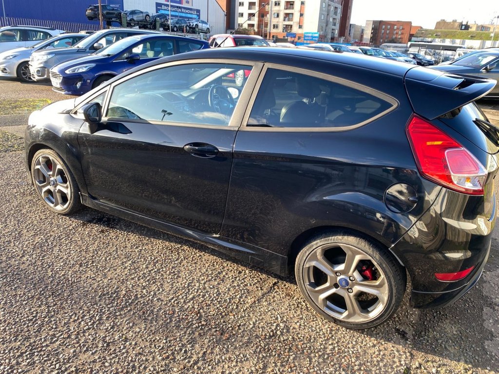 Used Ford Fiesta 2014 for sale - 76711347: Photo 14