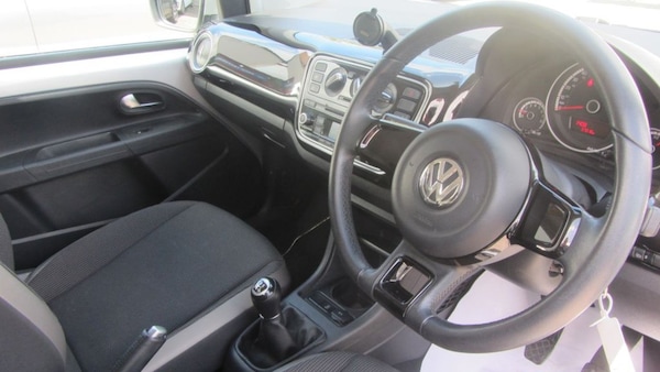 Used Volkswagen up! 2015 for sale - 75488207: Photo 28