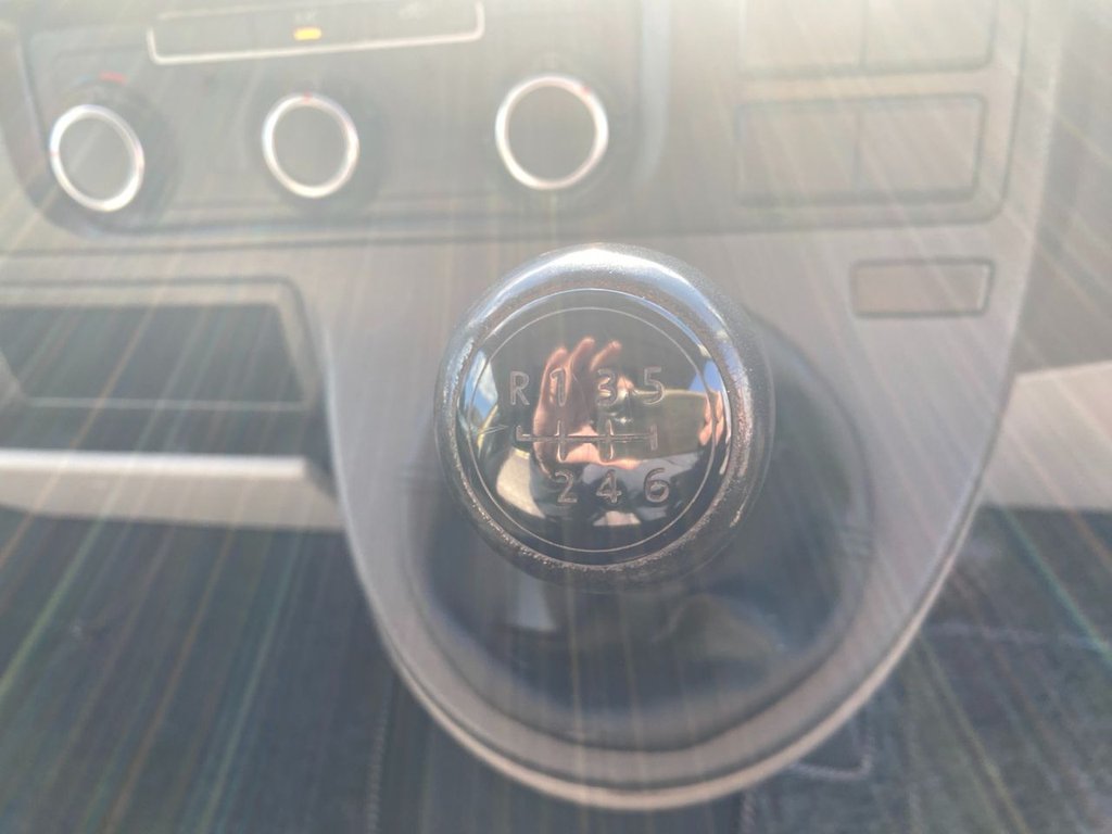 Used Volkswagen Transporter 2015 for sale - 76345820: Photo 34