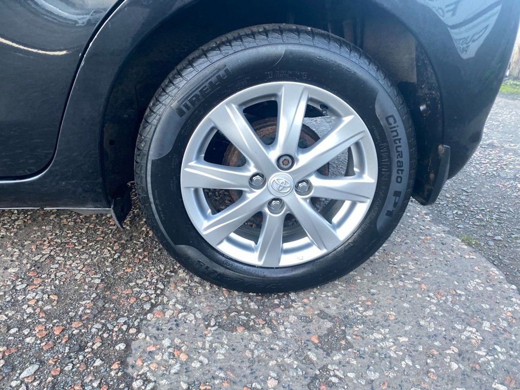 Used Toyota Yaris 2013 for sale - 76632442: Photo 12