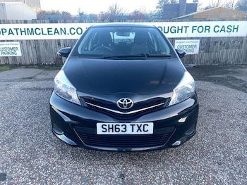 Used Toyota Yaris 2013 for sale - 76632442: Photo
