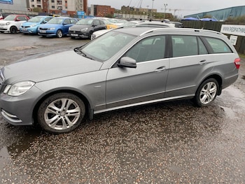 Used Mercedes-Benz E Class 2010 for sale - 77850093: Photo