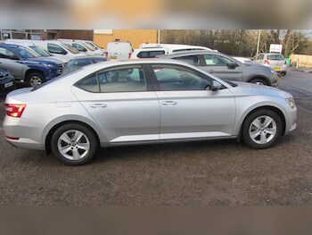 Used Skoda Superb 2018 for sale - 77227105: Photo