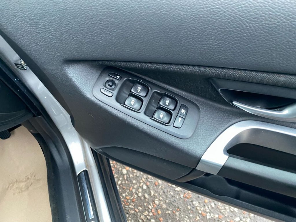 Used Volvo XC90 2010 for sale - 77327992: Photo 15