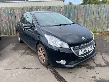 Used Peugeot 208 2012 for sale - 79518492: Photo