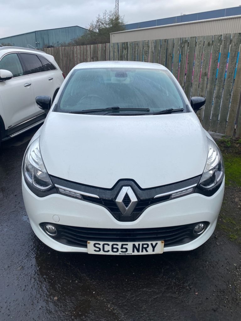 Used Renault Clio 2015 for sale - 76520676: Photo 1