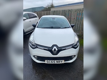Used Renault Clio 2015 for sale - 76520676: Photo
