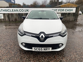 Used Renault Clio 2015 for sale - 76520676: Photo