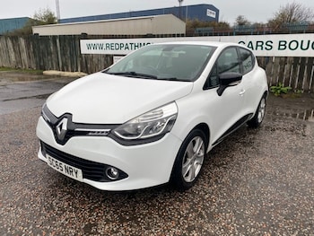 Used Renault Clio 2015 for sale - 76520676: Photo