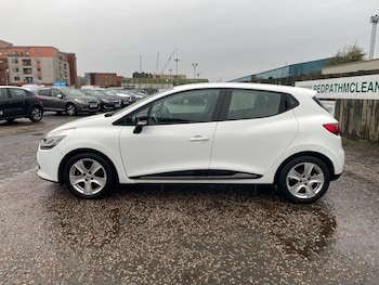 Used Renault Clio 2015 for sale - 76520676: Photo