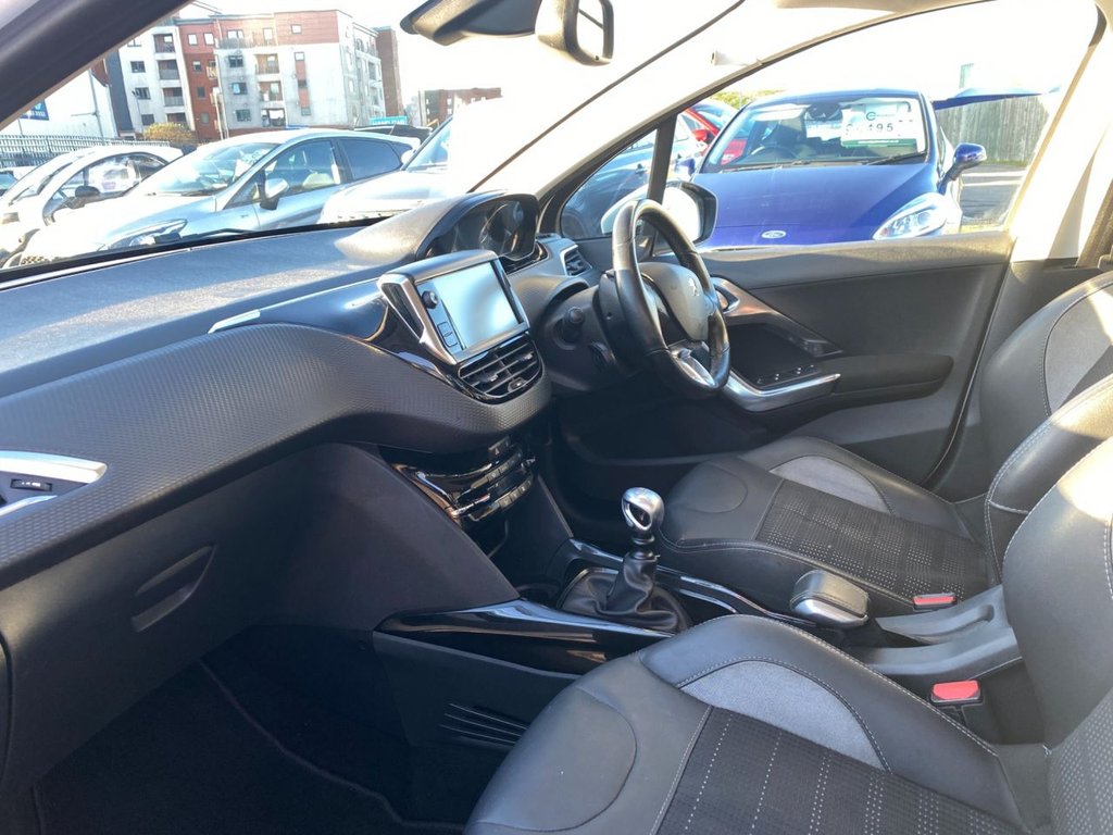 Used Peugeot 2008 2017 for sale - 76698644: Photo 13