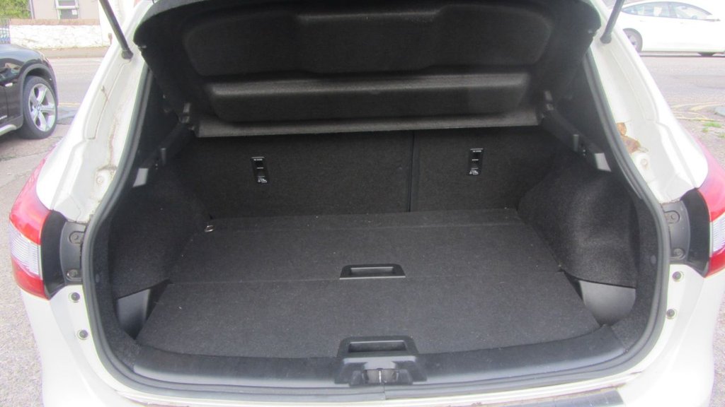 Used Nissan Qashqai 2016 for sale - 76590887: Photo 21