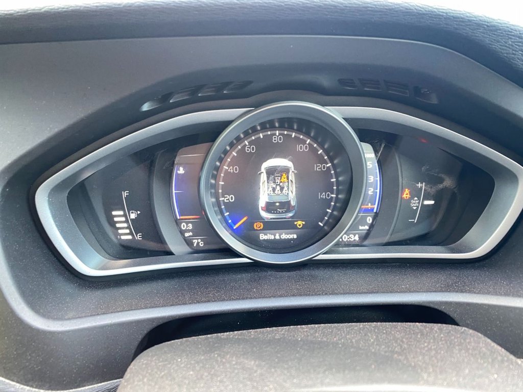 Used Volvo V40 2016 for sale - 76686119: Photo 19