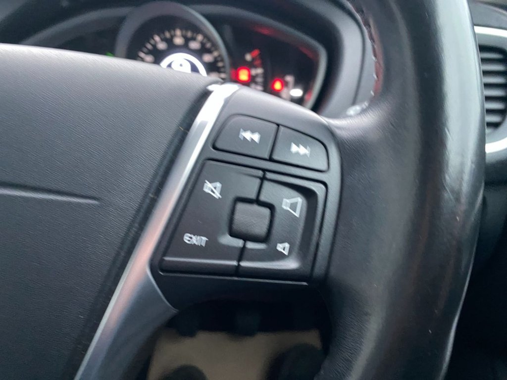 Used Volvo V40 2015 for sale - 77408435: Photo 15