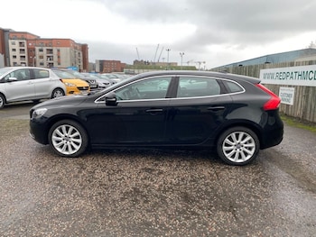Used Volvo V40 2015 for sale - 77408435: Photo