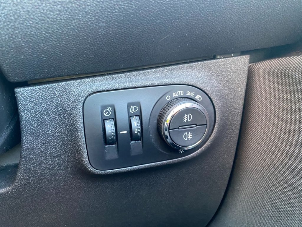 Used Vauxhall Corsa 2015 for sale - 77557965: Photo 22