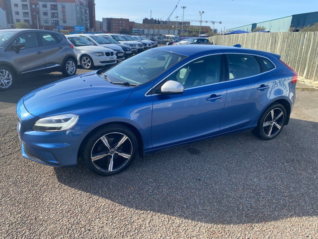 Used Volvo V40 2017 for sale - 77952853: Photo 15