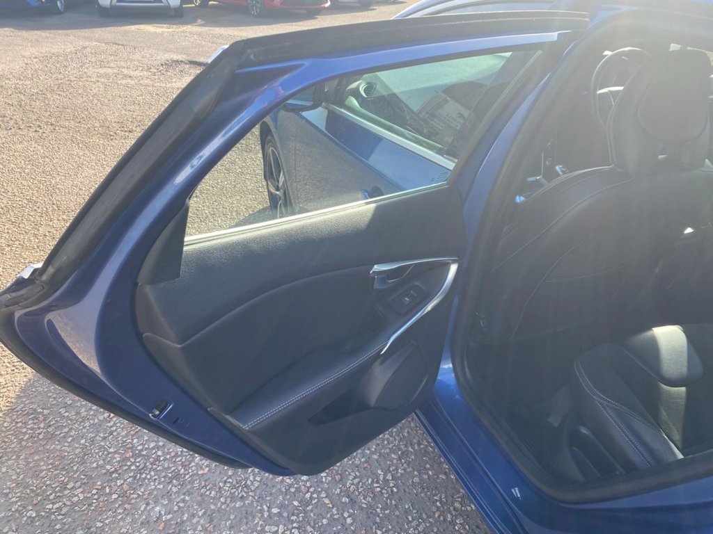 Used Volvo V40 2017 for sale - 77952853: Photo 29