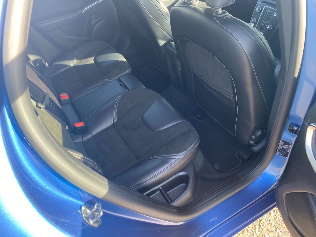 Used Volvo V40 2017 for sale - 77952853: Photo 33