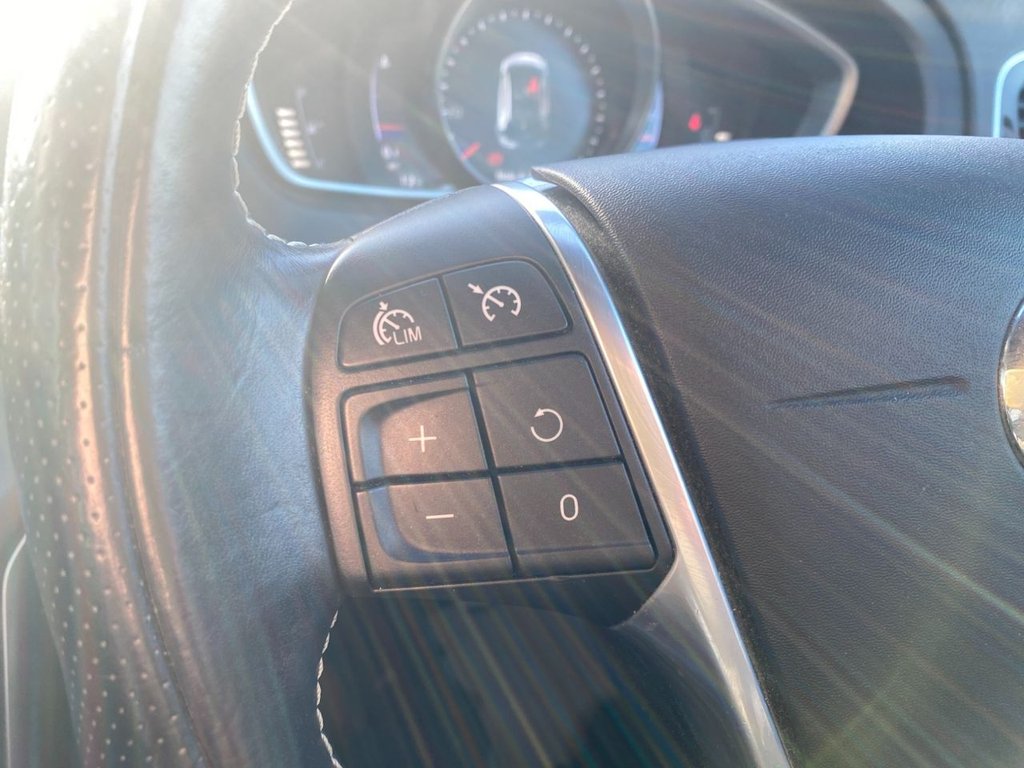 Used Volvo V40 2017 for sale - 75936630: Photo 20