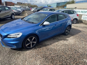 Used Volvo V40 2017 for sale - 75936630: Photo