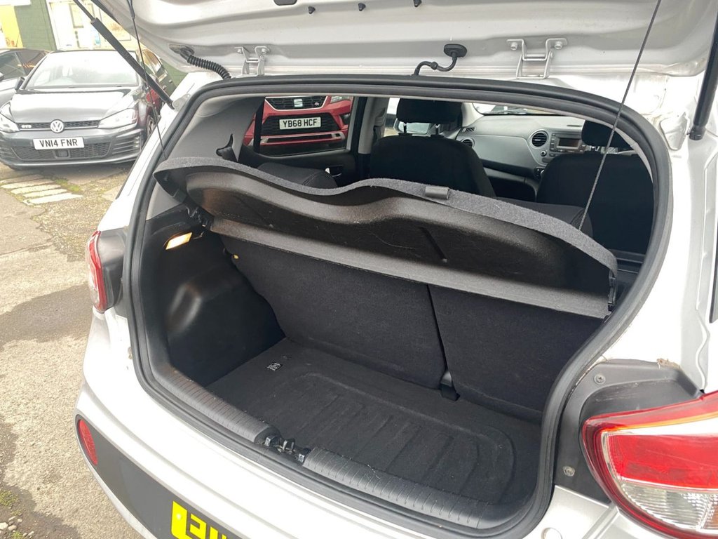 Used Hyundai i10 2017 for sale - 76291855: Photo 15