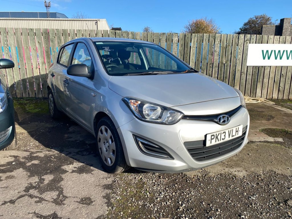 Used Hyundai i20 2013 for sale - 76396198: Photo 1