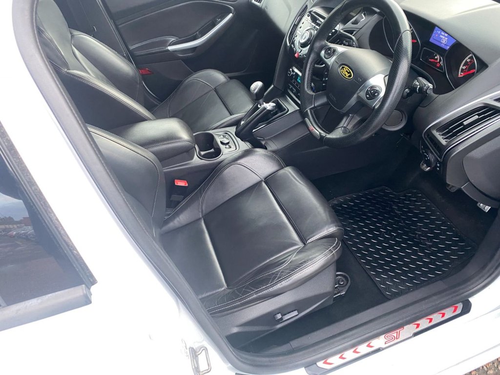 Used Ford Focus 2013 for sale - 76986257: Photo 10