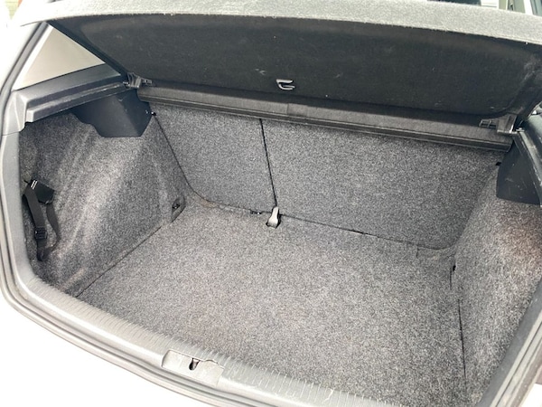 Used Volkswagen Golf 2010 for sale - 76267350: Photo 15