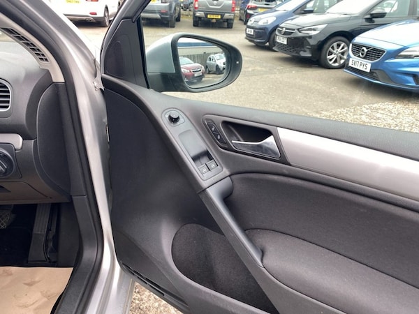 Used Volkswagen Golf 2010 for sale - 76267350: Photo 18