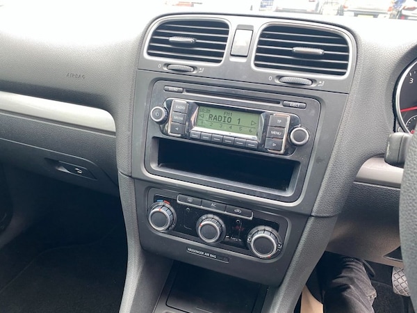 Used Volkswagen Golf 2010 for sale - 76267350: Photo 19