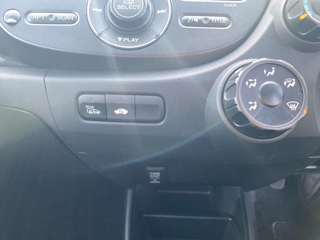 Used Honda Jazz 2014 for sale - 77642929: Photo 10