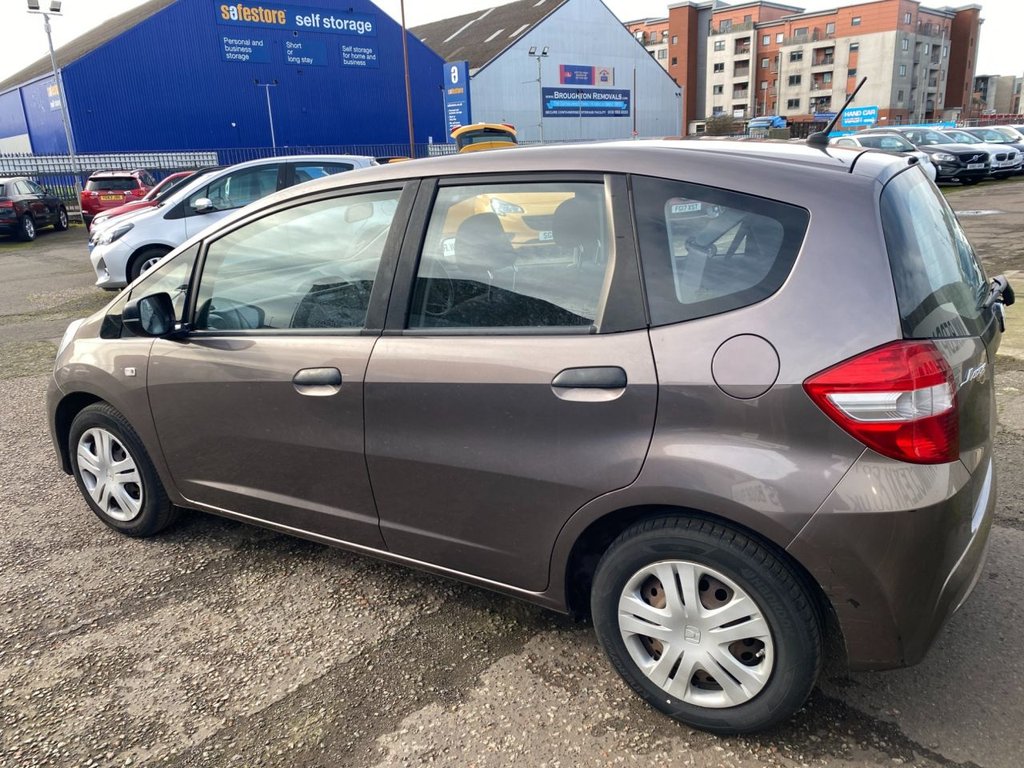 Used Honda Jazz 2014 for sale - 77642929: Photo 4