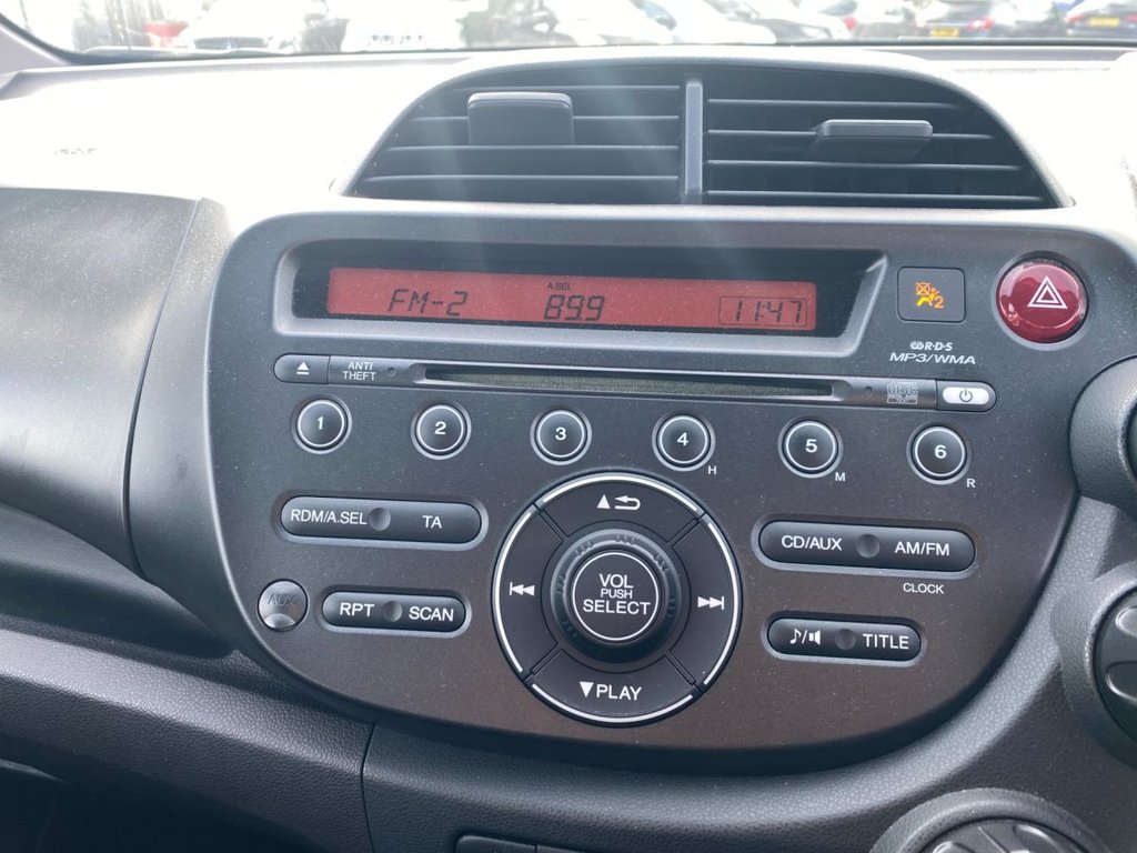 Used Honda Jazz 2014 for sale - 77642929: Photo 9