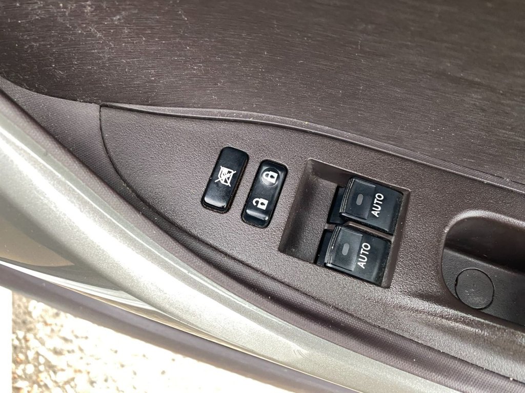 Used Toyota IQ 2010 for sale - 76173060: Photo 15