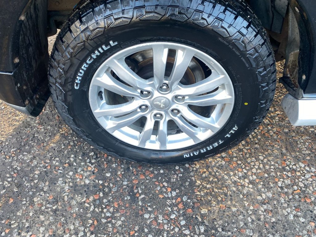 Used Mitsubishi Shogun 2016 for sale - 76962527: Photo 9