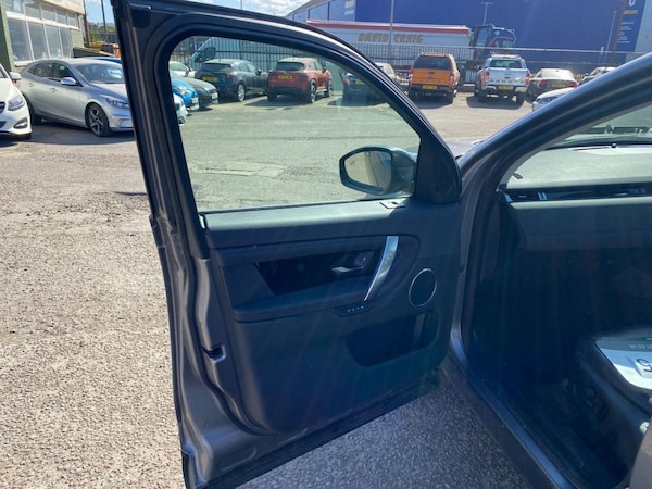 Used Land Rover Discovery Sport 2019 for sale - 74733569: Photo 25