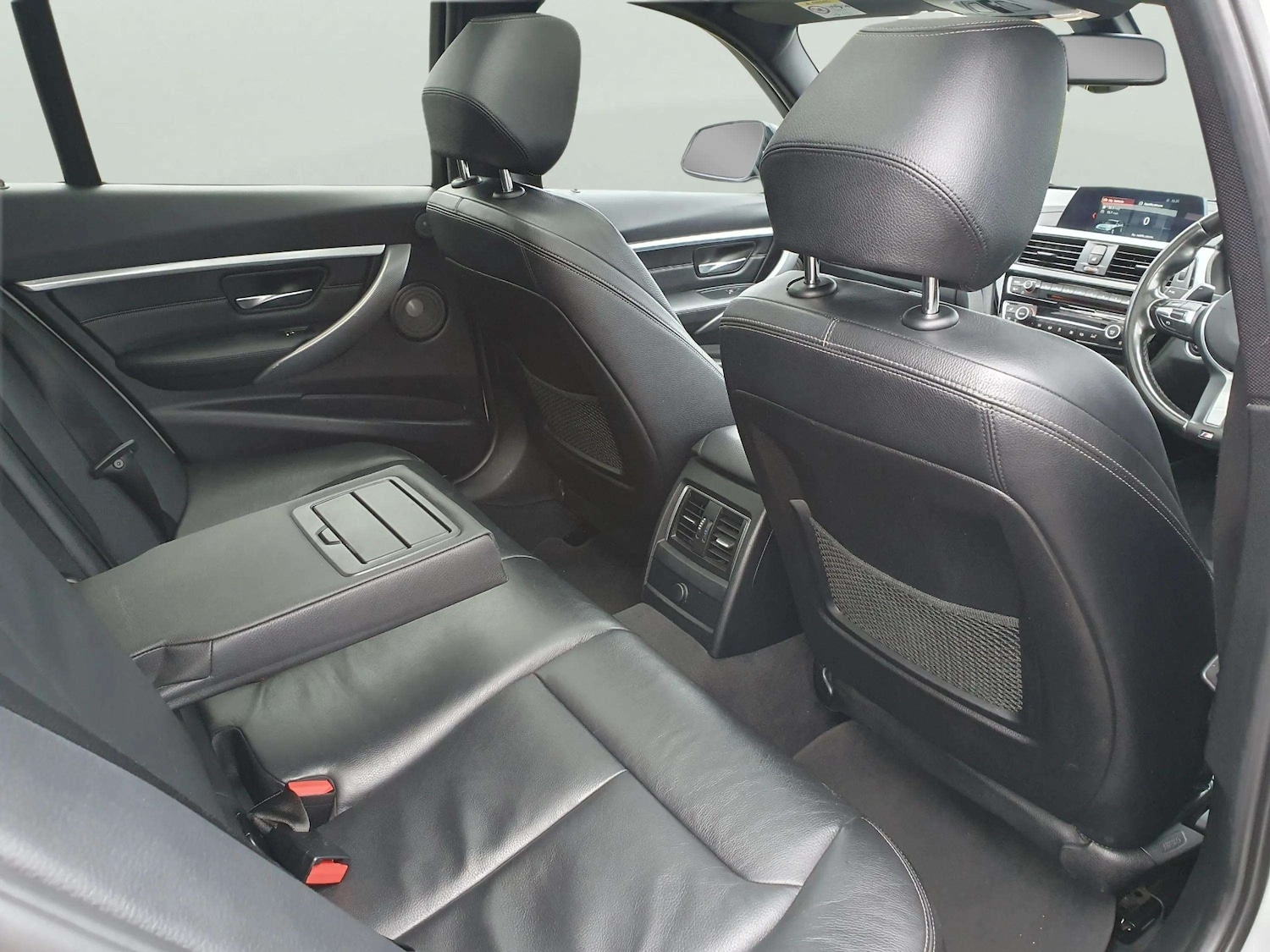 Used BMW 3 Series 2018 for sale - 77689531: Photo 42