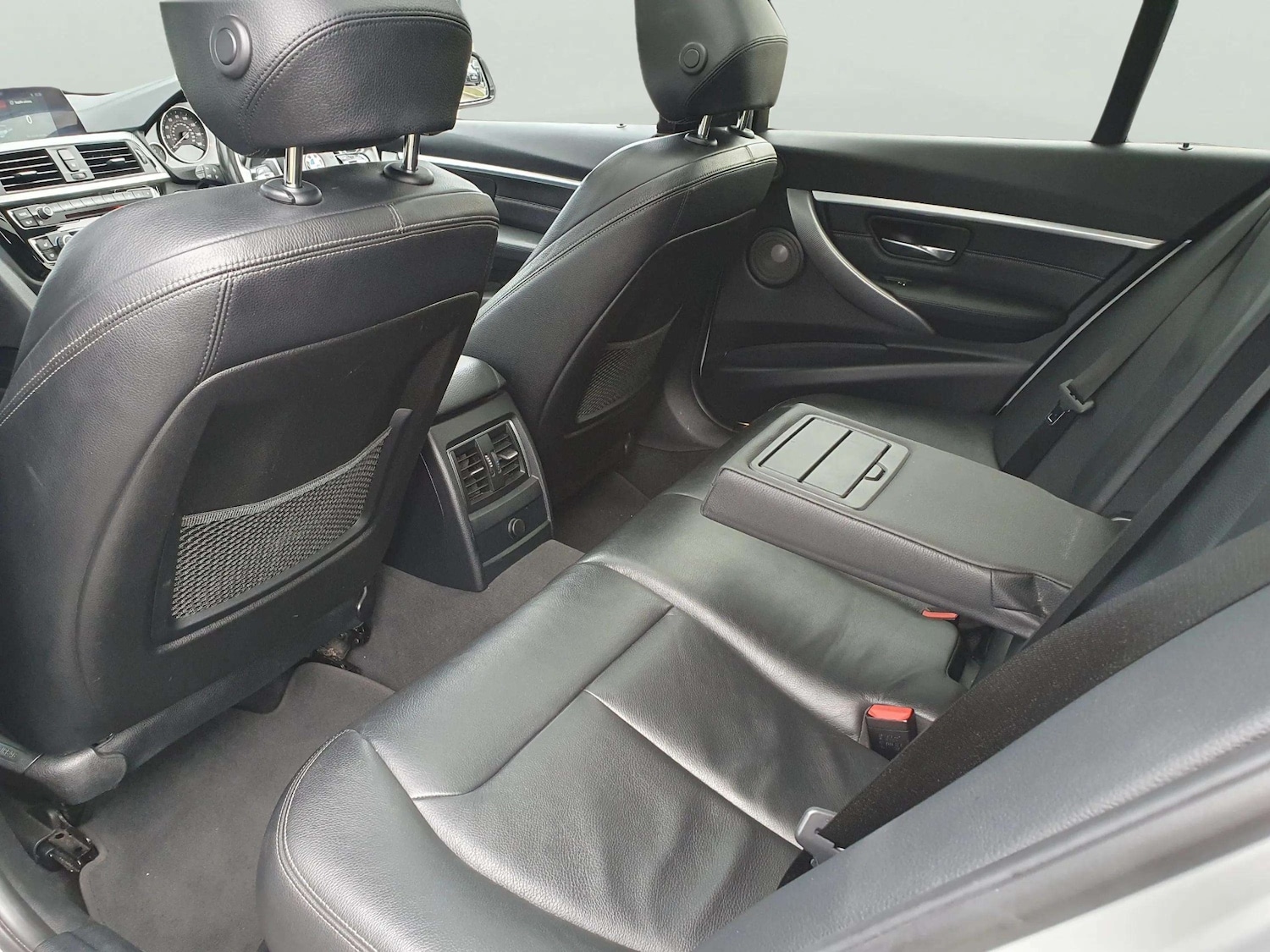 Used BMW 3 Series 2018 for sale - 77689531: Photo 45